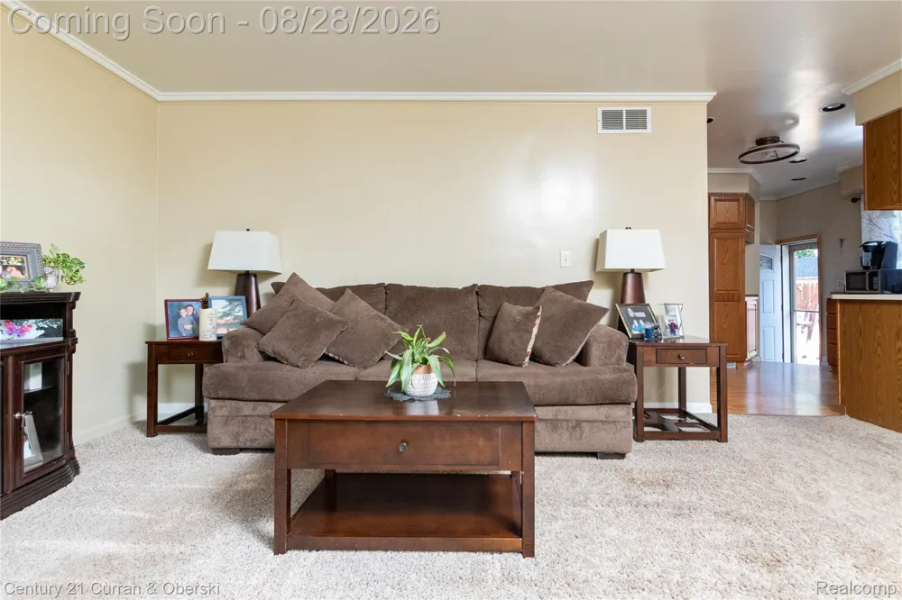 5635 Clippert Street Dearborn Heights City, MI 48125