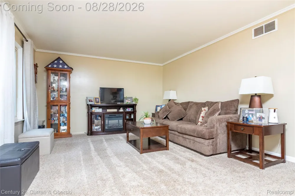 5635 Clippert Street Dearborn Heights City, MI 48125