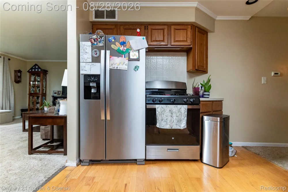 5635 Clippert Street Dearborn Heights City, MI 48125