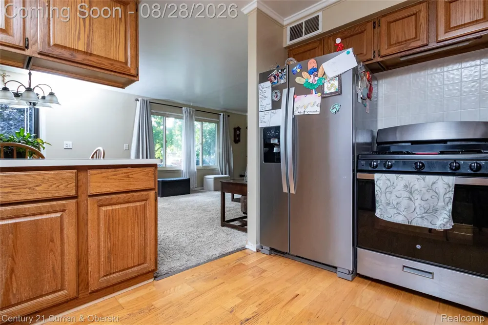 5635 Clippert Street Dearborn Heights City, MI 48125
