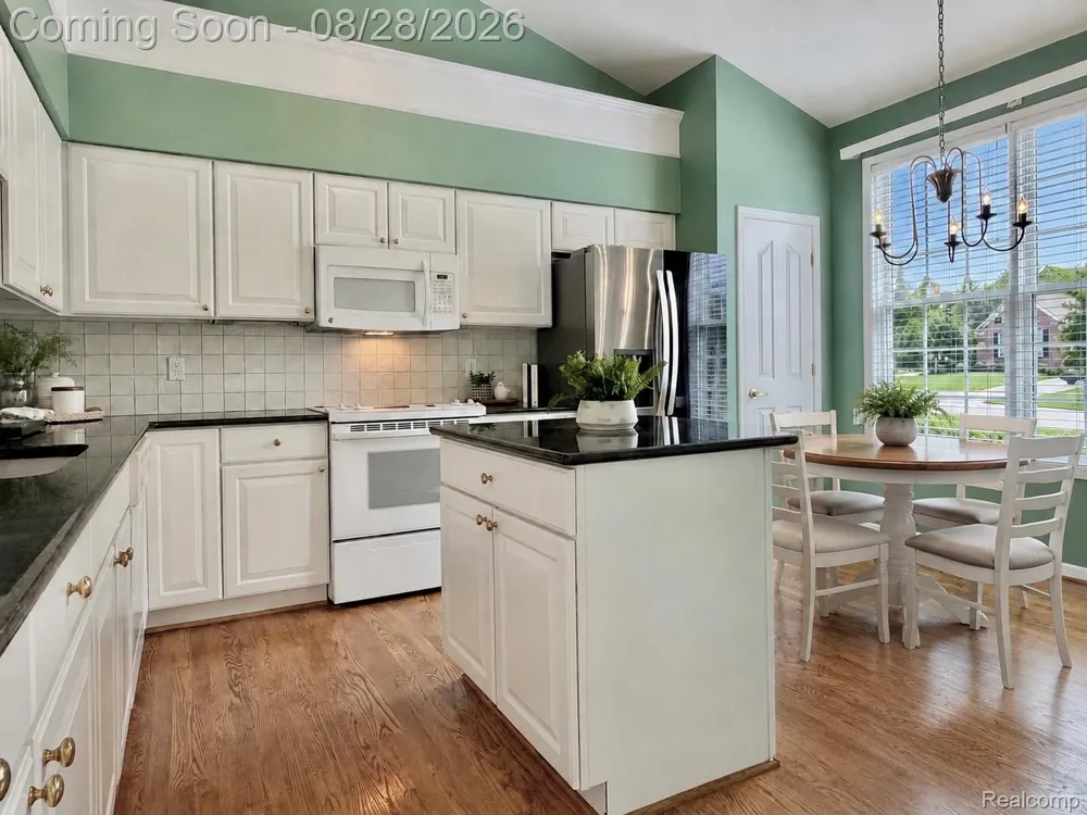 1627 Boulder Court Rochester City, MI 48306