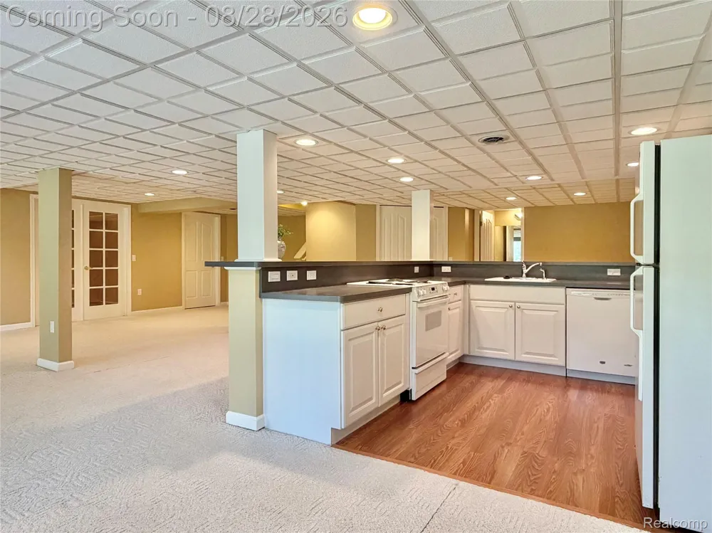 1627 Boulder Court Rochester City, MI 48306