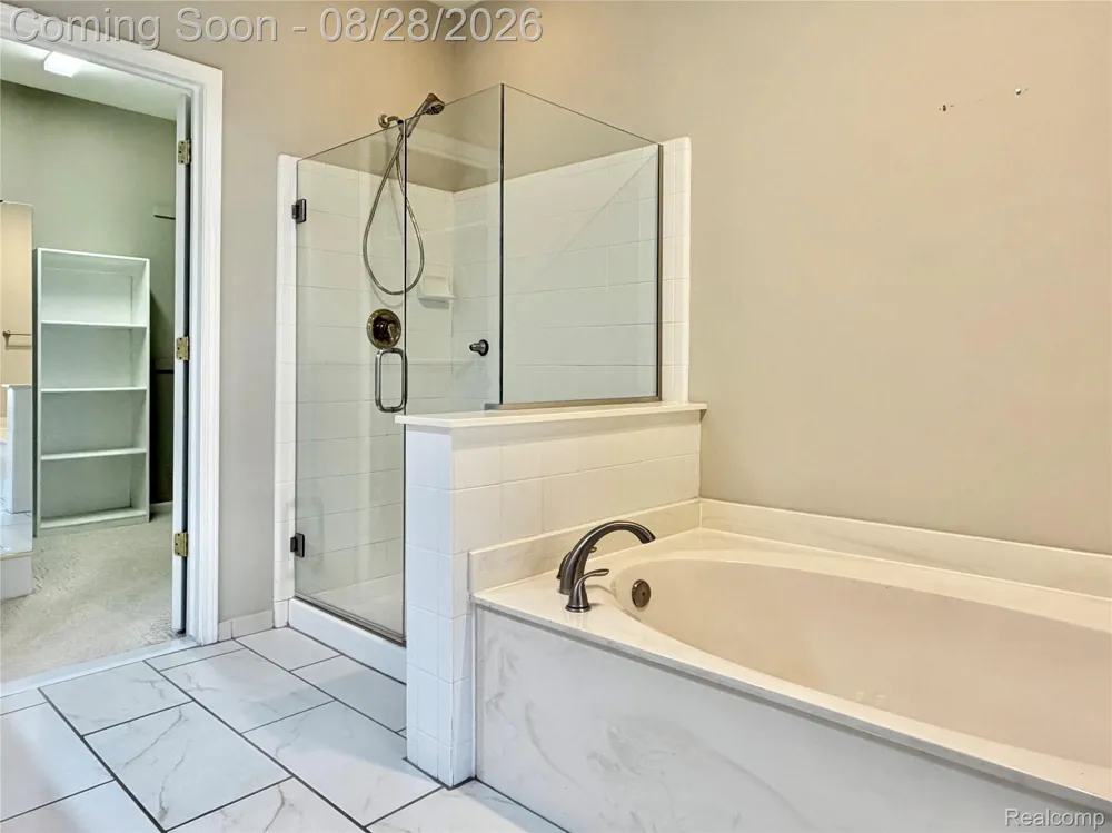 1627 Boulder Court Rochester City, MI 48306