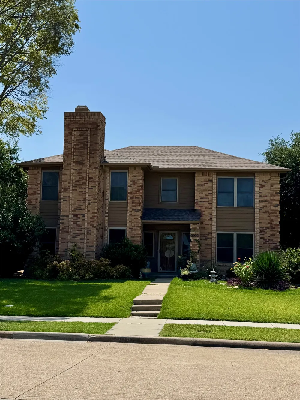 2070 Vista Drive Lewisville, TX 75067