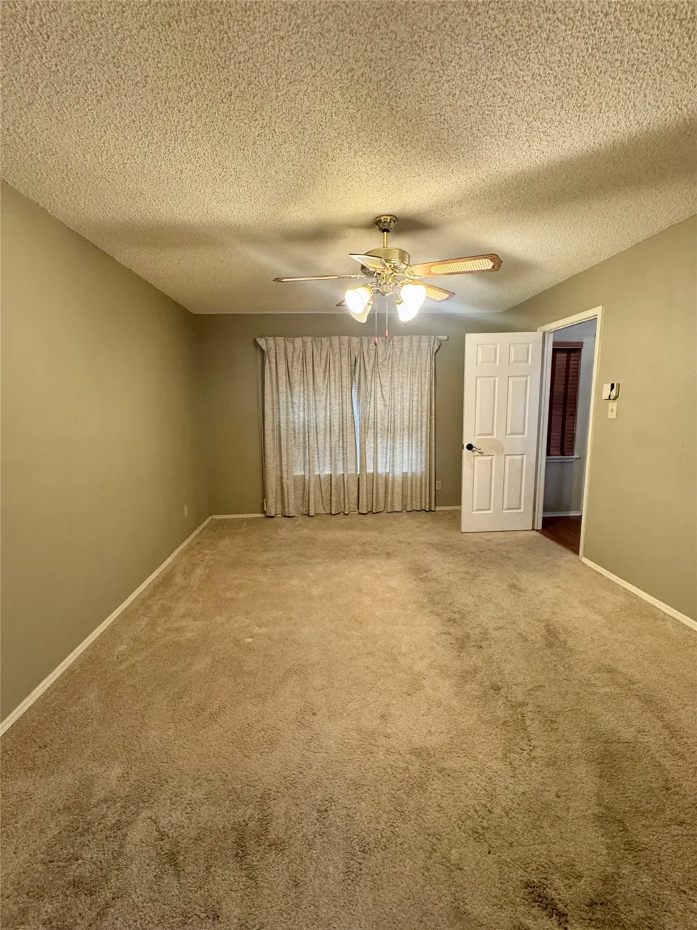 2070 Vista Drive Lewisville, TX 75067