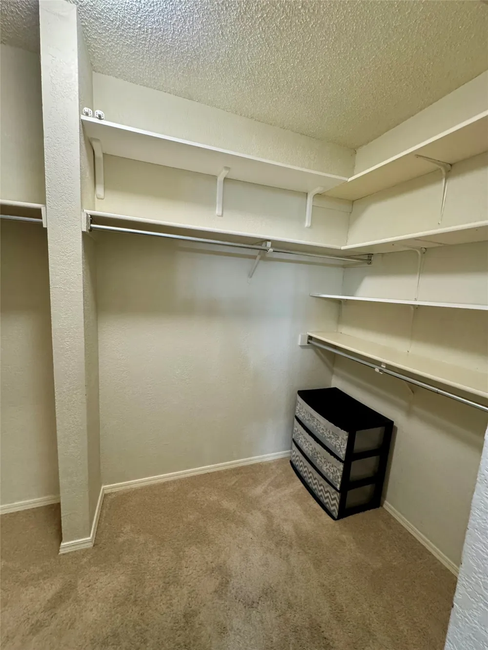 2070 Vista Drive Lewisville, TX 75067