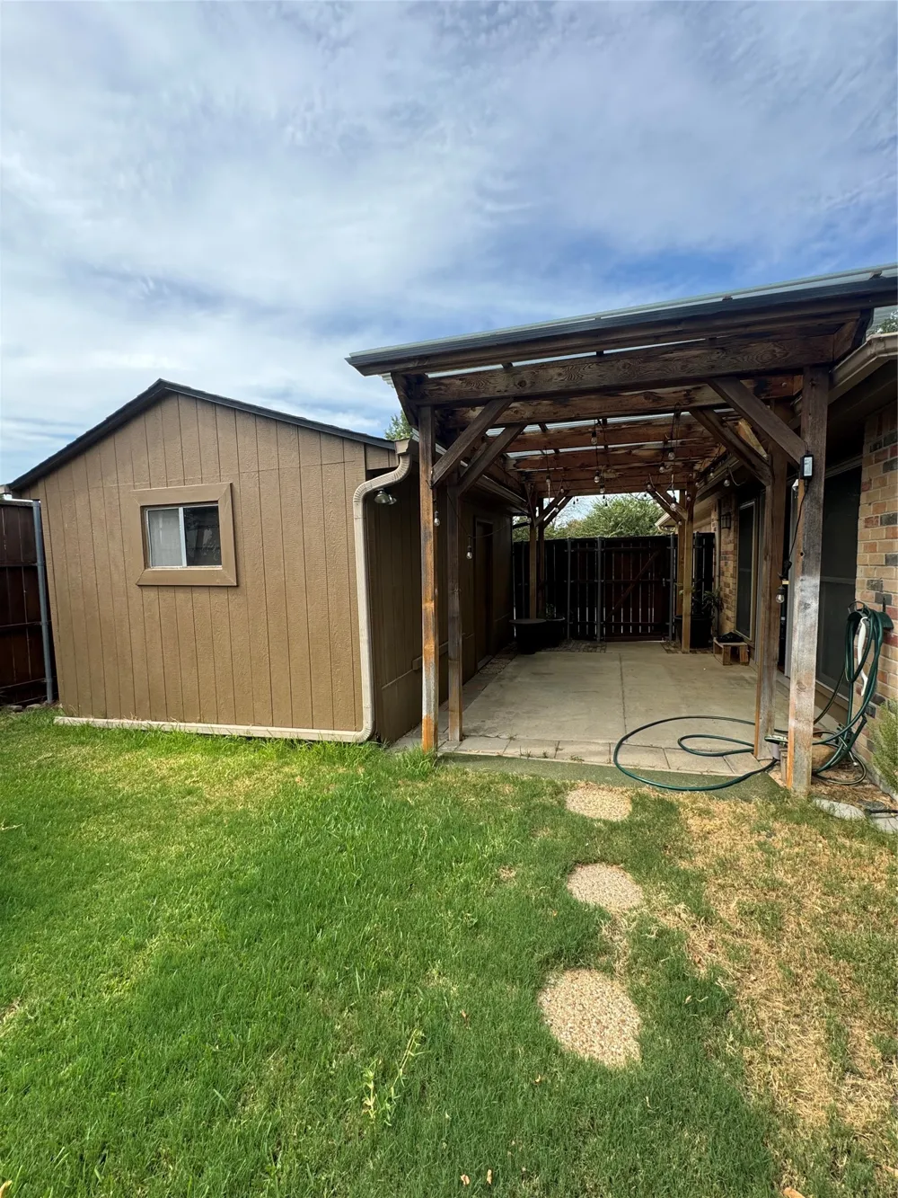 2070 Vista Drive Lewisville, TX 75067