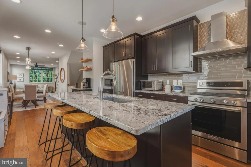 2313 E FAIRMOUNT AVENUE Baltimore, MD 21224