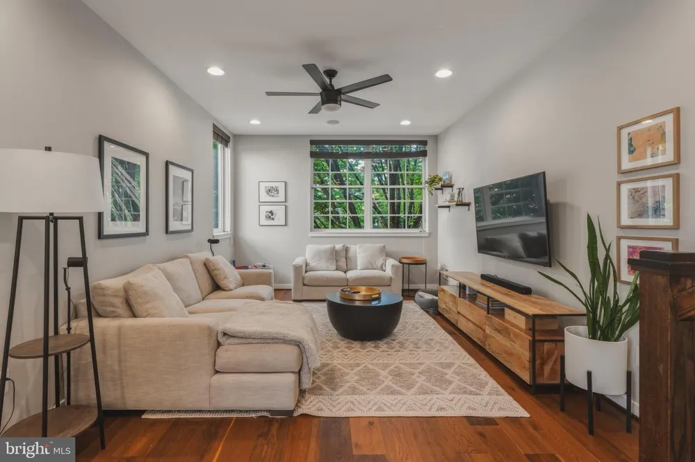 2313 E FAIRMOUNT AVENUE Baltimore, MD 21224