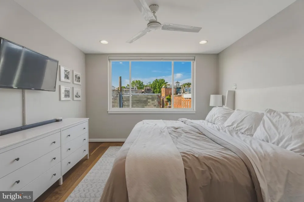 2313 E FAIRMOUNT AVENUE Baltimore, MD 21224