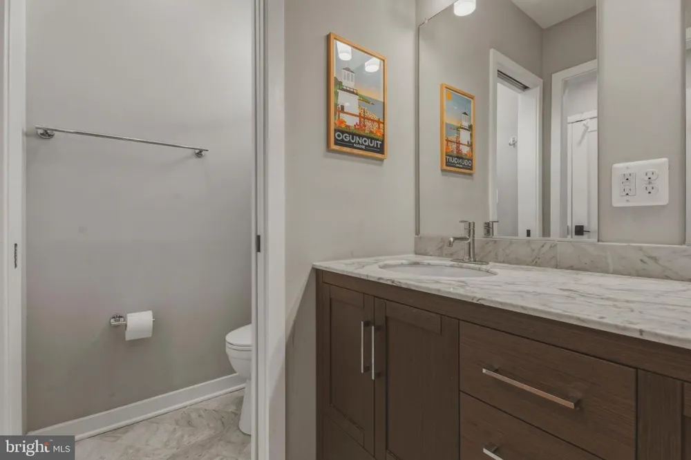 2313 E FAIRMOUNT AVENUE Baltimore, MD 21224