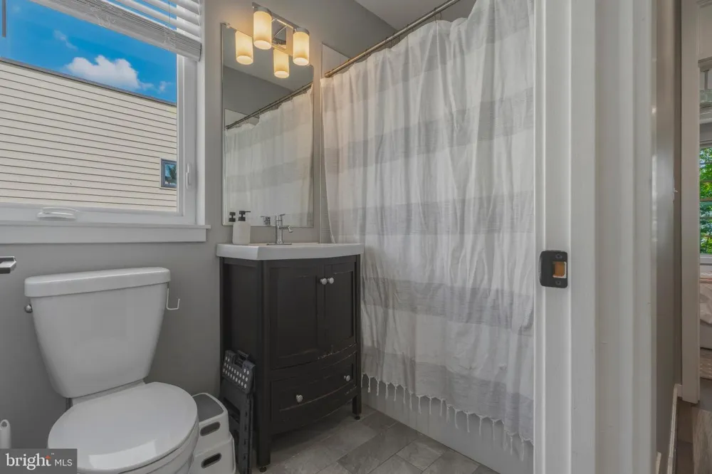 2313 E FAIRMOUNT AVENUE Baltimore, MD 21224
