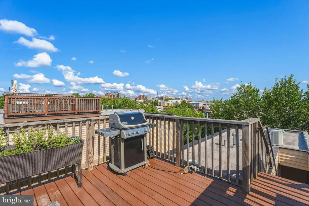 2313 E FAIRMOUNT AVENUE Baltimore, MD 21224