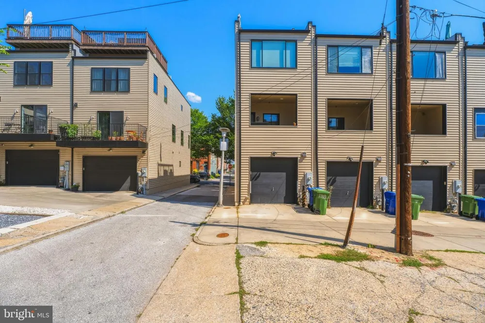 2313 E FAIRMOUNT AVENUE Baltimore, MD 21224