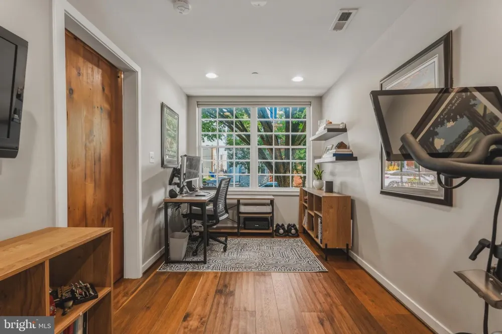 2313 E FAIRMOUNT AVENUE Baltimore, MD 21224
