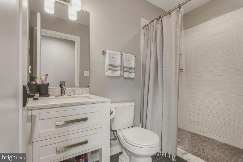2313 E FAIRMOUNT AVENUE Baltimore, MD 21224