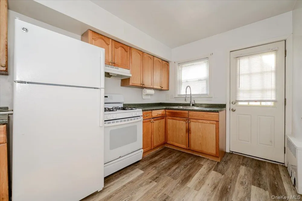 364 E Broadway #middle Long Beach, NY 11561