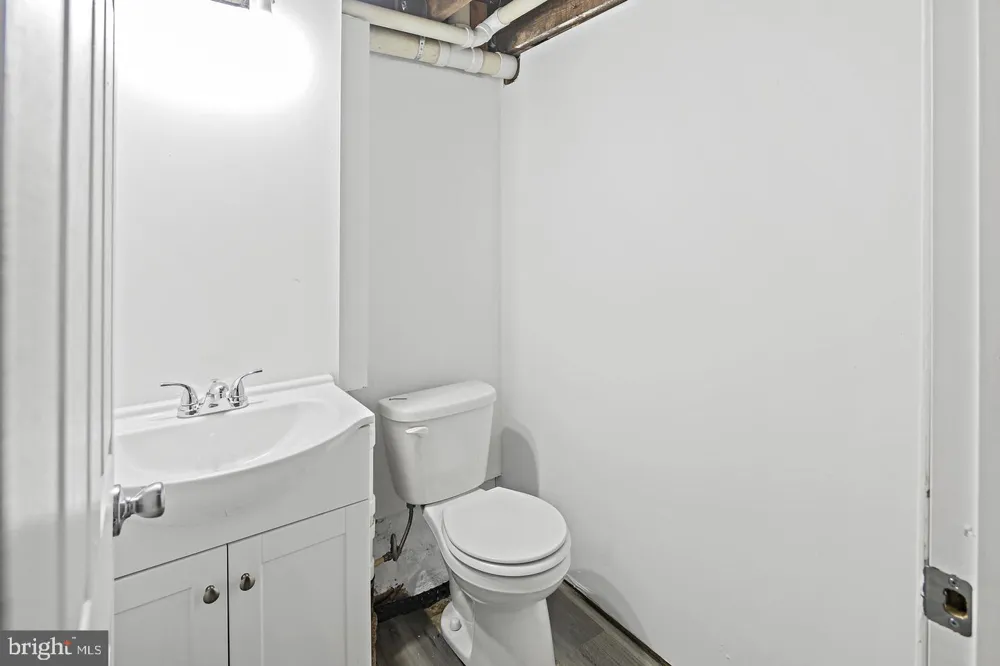 423 INGLESIDE AVENUE Baltimore, MD 21228