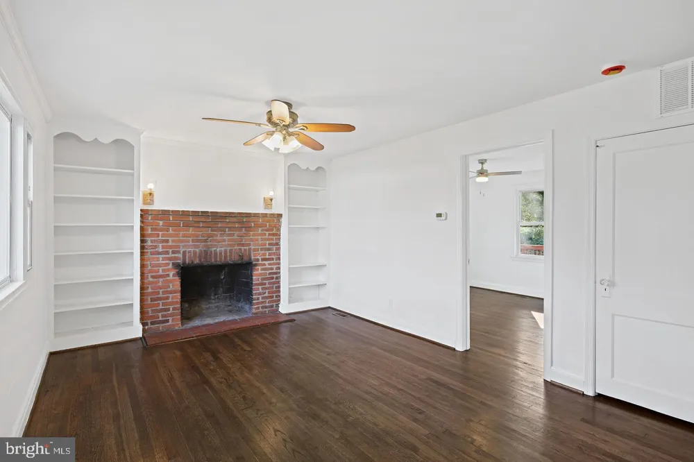423 INGLESIDE AVENUE Baltimore, MD 21228