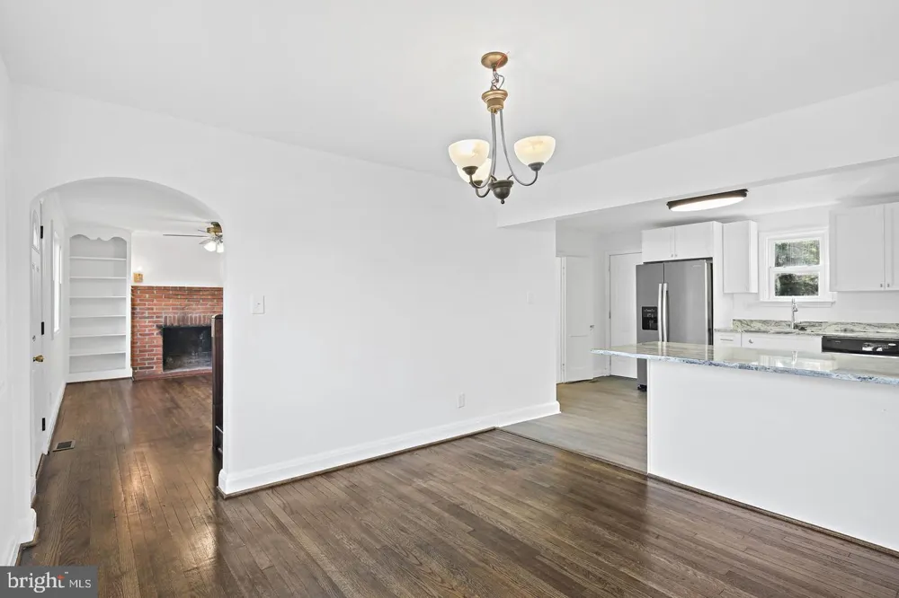 423 INGLESIDE AVENUE Baltimore, MD 21228