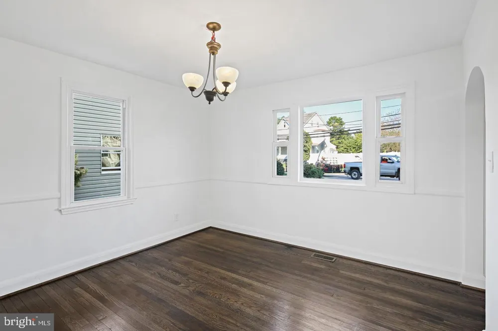 423 INGLESIDE AVENUE Baltimore, MD 21228