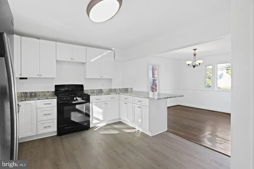 423 INGLESIDE AVENUE Baltimore, MD 21228
