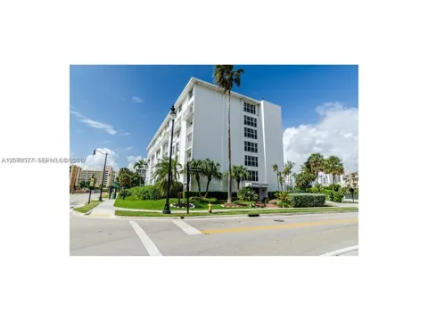 17800 Atlantic Blvd #203