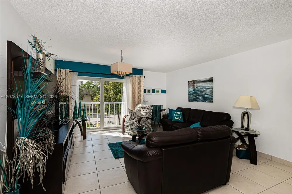 17800 Atlantic Blvd #203 Sunny Isles Beach, FL 33160