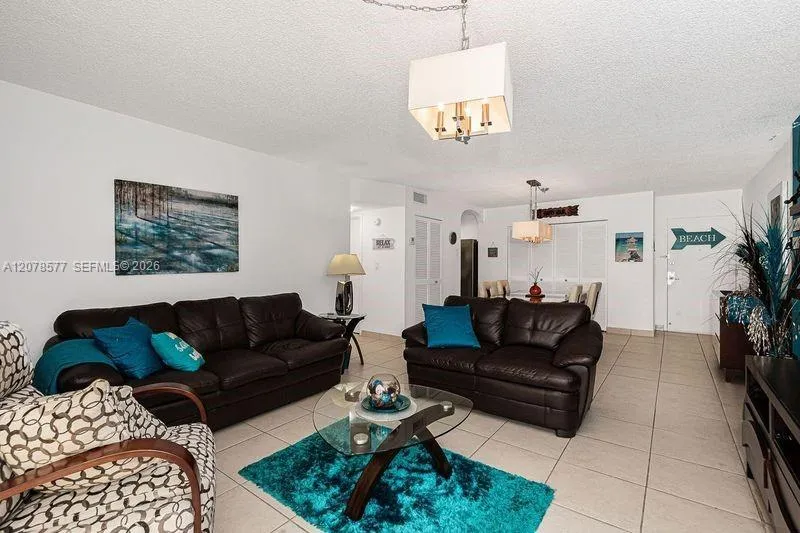 17800 Atlantic Blvd #203 Sunny Isles Beach, FL 33160