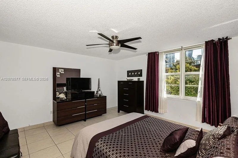 17800 Atlantic Blvd #203 Sunny Isles Beach, FL 33160