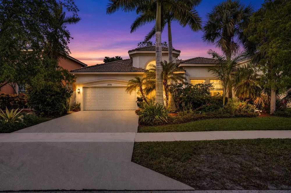 1775 ANNANDALE CIRCLE Royal Palm Beach, FL 33411
