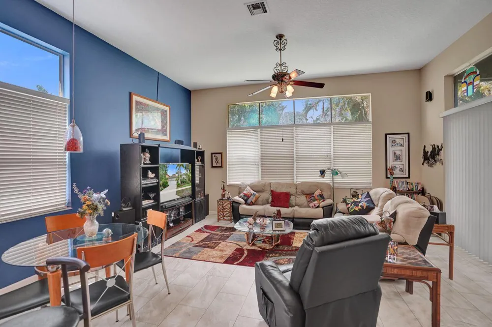 1775 ANNANDALE CIRCLE Royal Palm Beach, FL 33411
