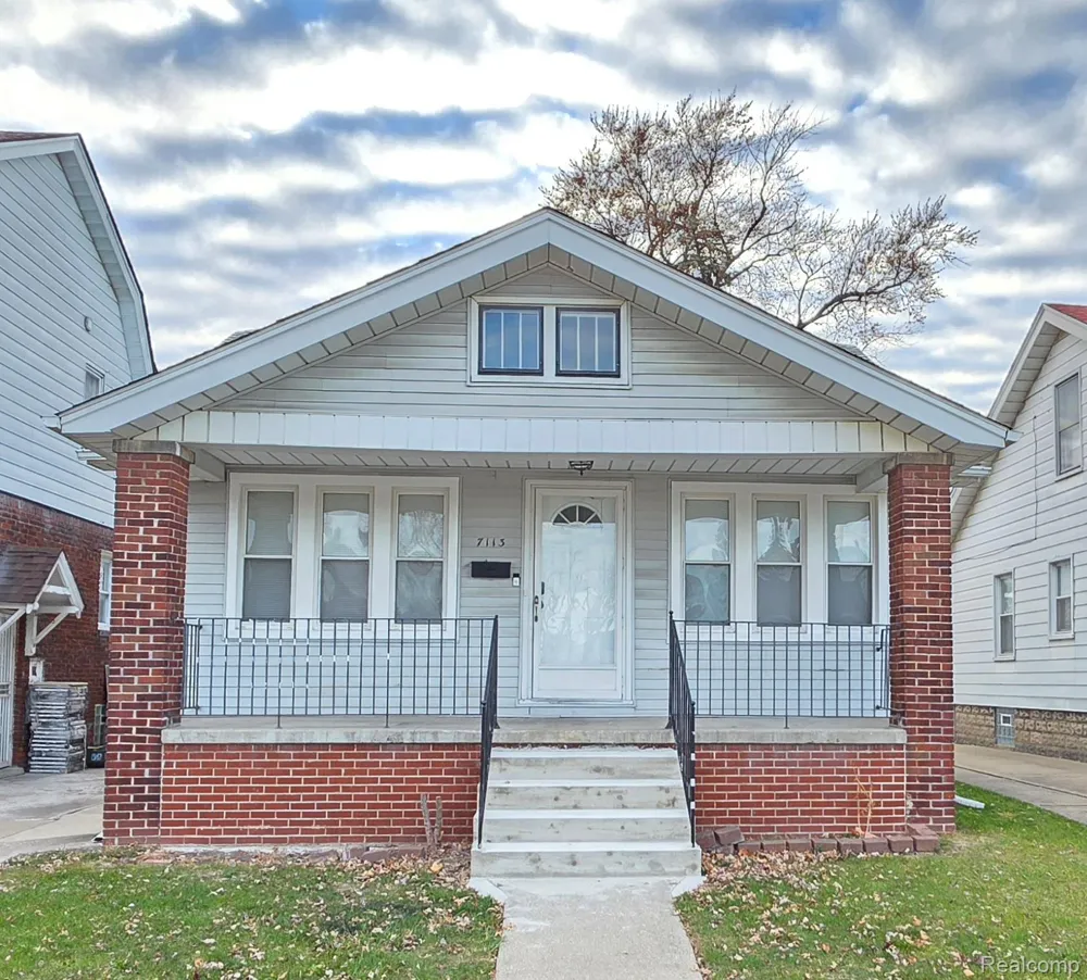7113 Kendal Street Dearborn City, MI 48126
