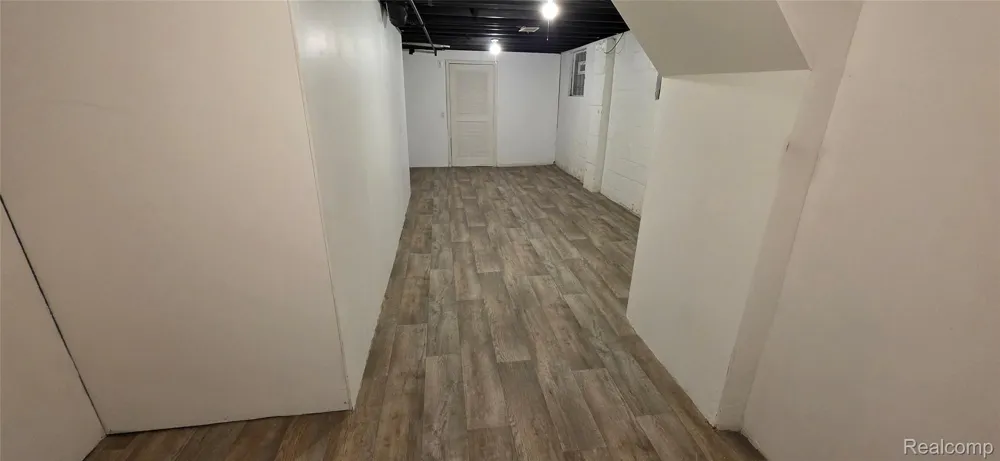 7113 Kendal Street Dearborn City, MI 48126