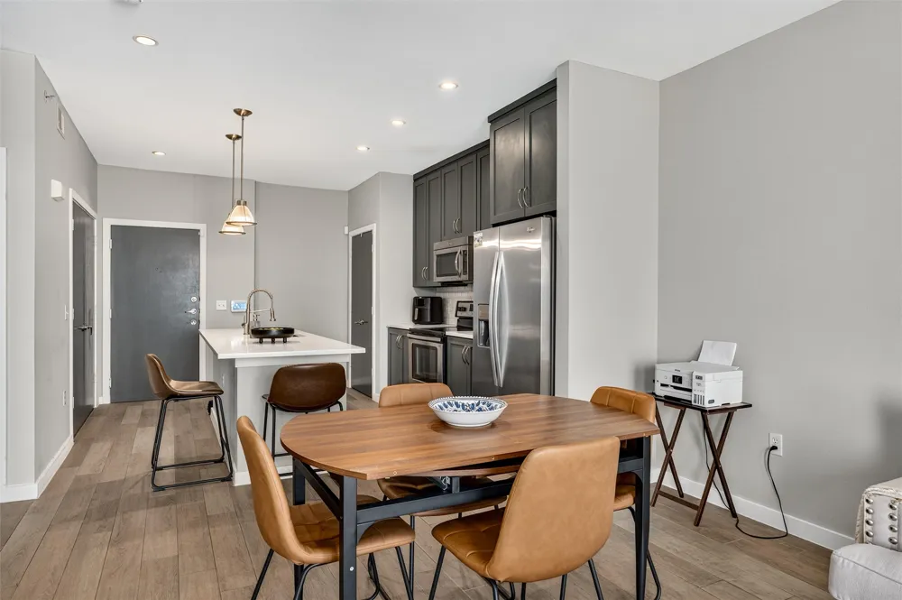 5609 Smu Boulevard #512 Dallas, TX 75206