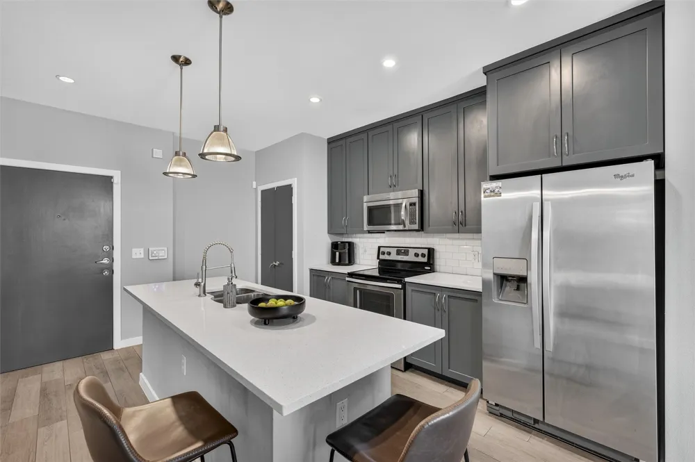 5609 Smu Boulevard #512 Dallas, TX 75206