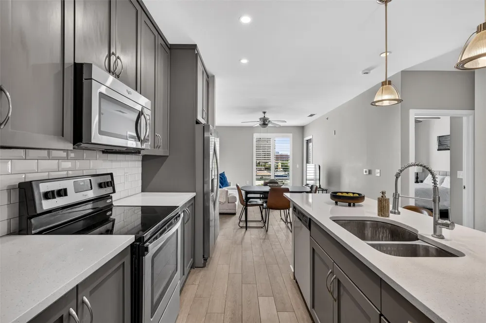 5609 Smu Boulevard #512 Dallas, TX 75206