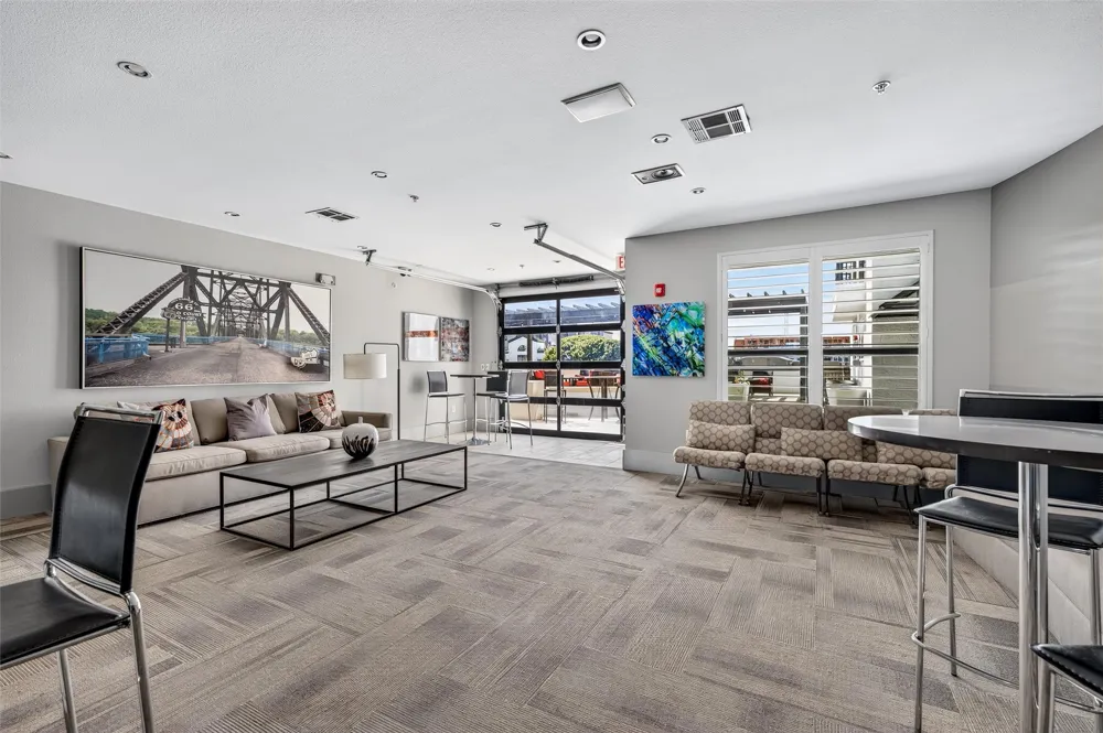 5609 Smu Boulevard #512 Dallas, TX 75206