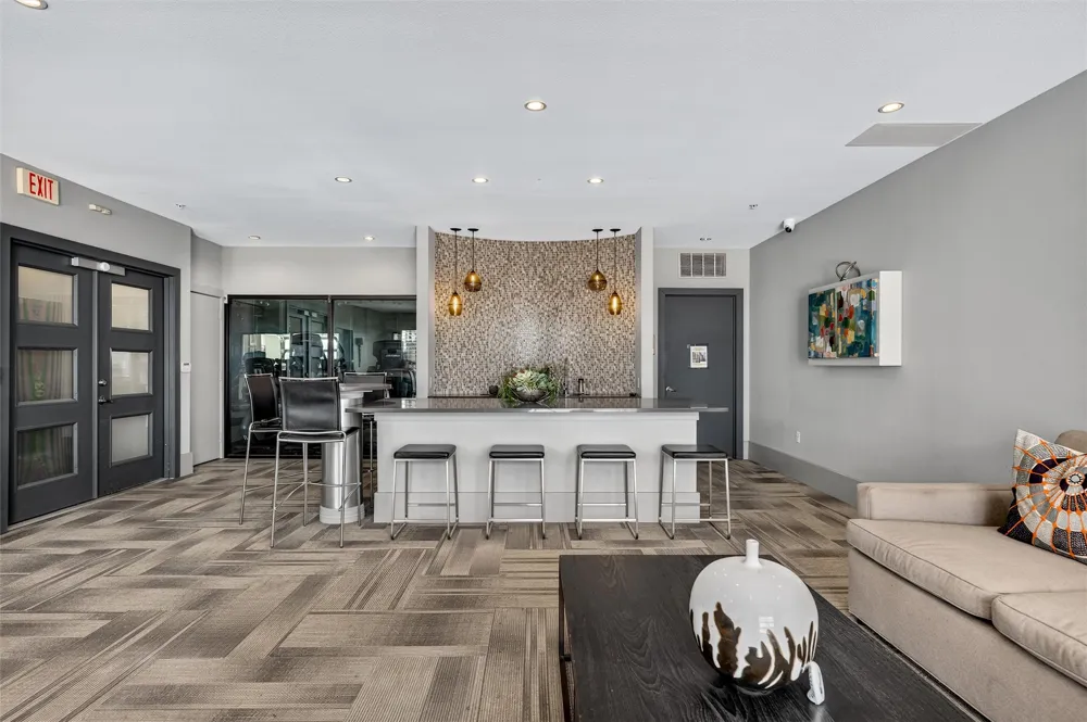 5609 Smu Boulevard #512 Dallas, TX 75206
