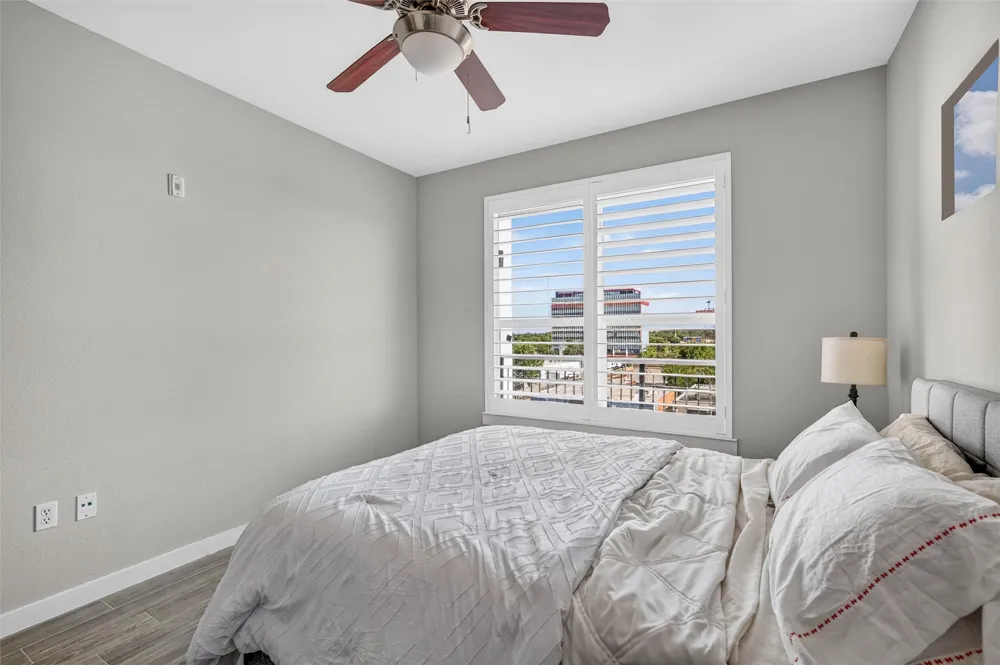 5609 Smu Boulevard #512 Dallas, TX 75206