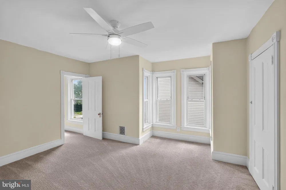 305 LECONEY AVENUE Palmyra, NJ 08065