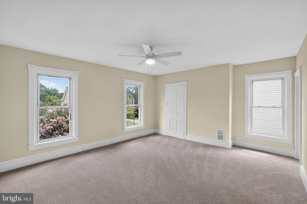 305 LECONEY AVENUE Palmyra, NJ 08065