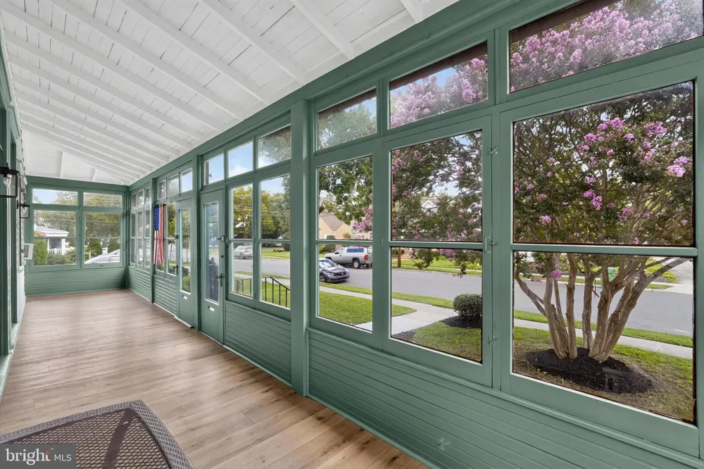 305 LECONEY AVENUE Palmyra, NJ 08065