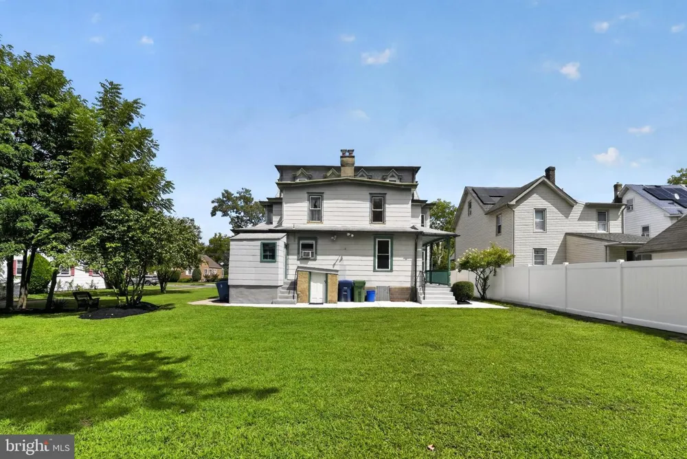 305 LECONEY AVENUE Palmyra, NJ 08065