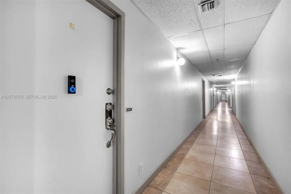 1825 W 44th Pl #401 Hialeah, FL 33012