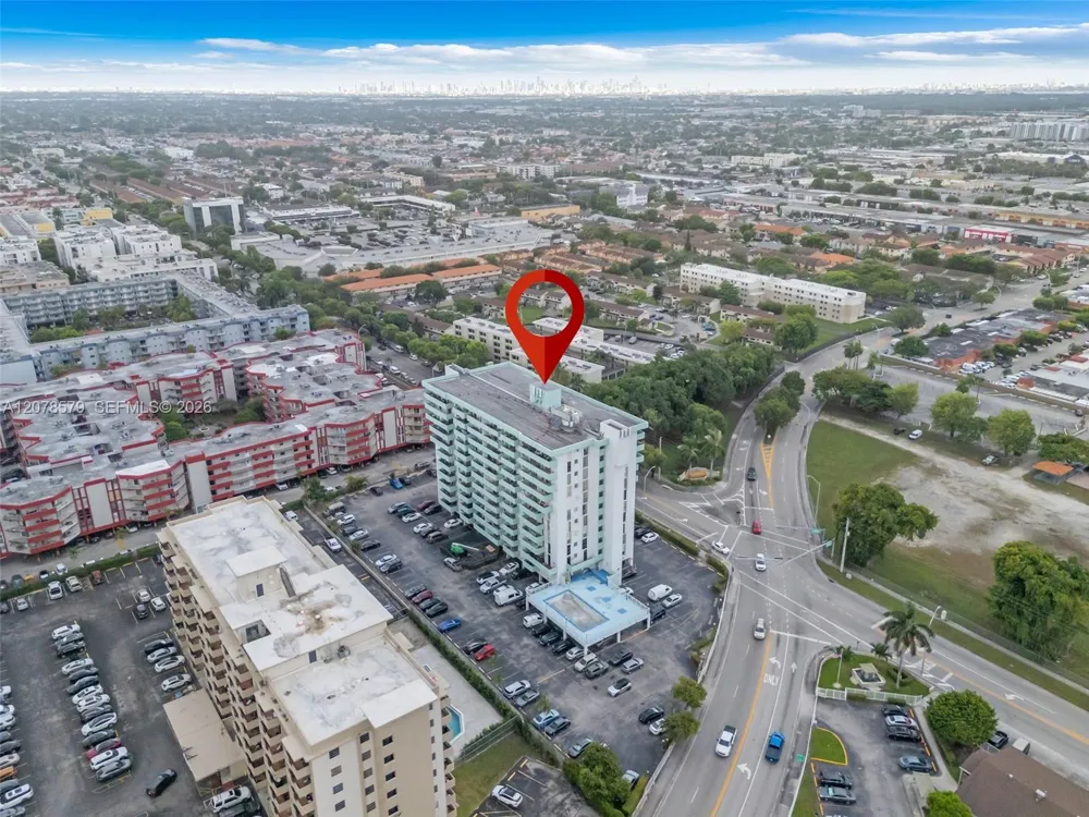 1825 W 44th Pl #401 Hialeah, FL 33012