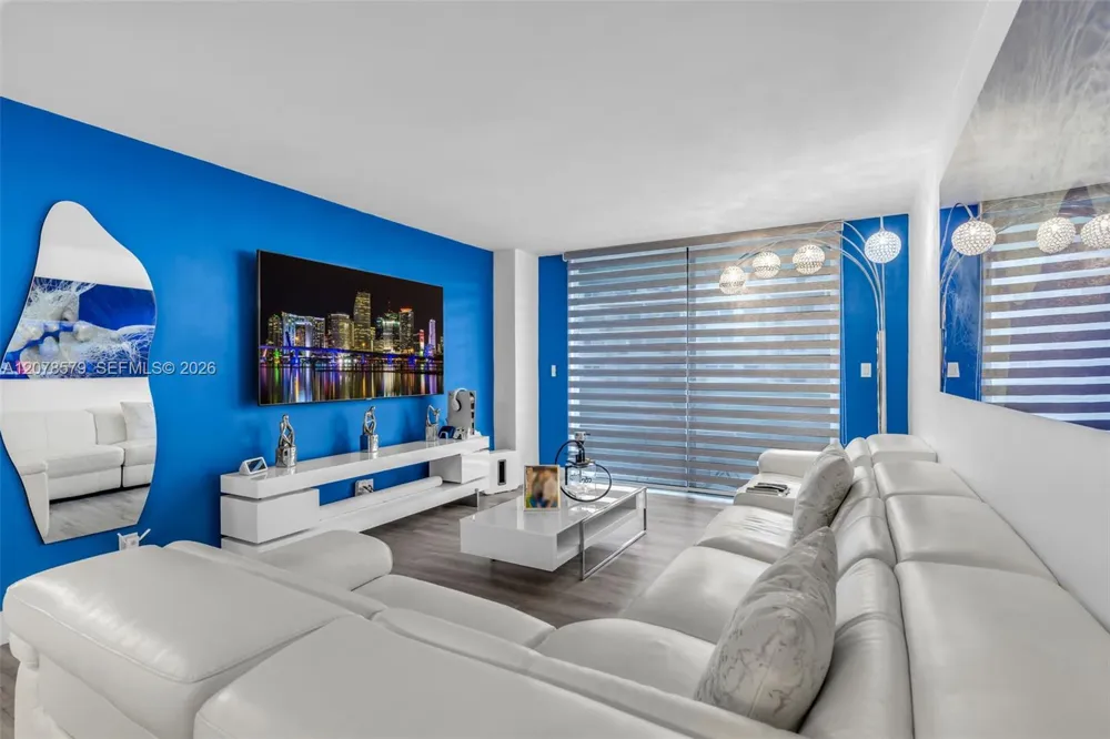 1825 W 44th Pl #401 Hialeah, FL 33012