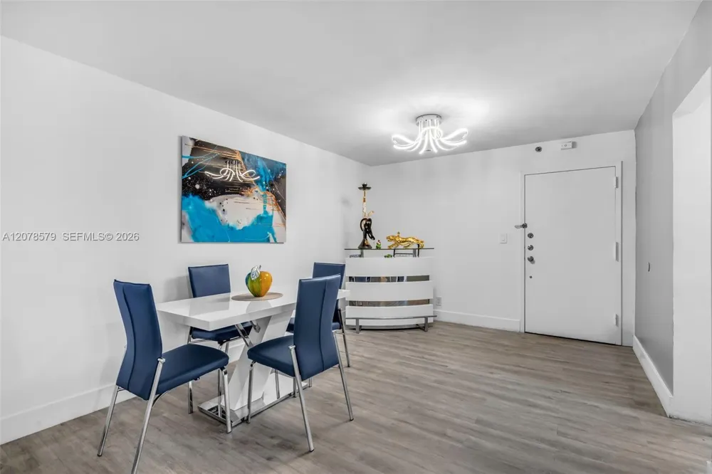 1825 W 44th Pl #401 Hialeah, FL 33012