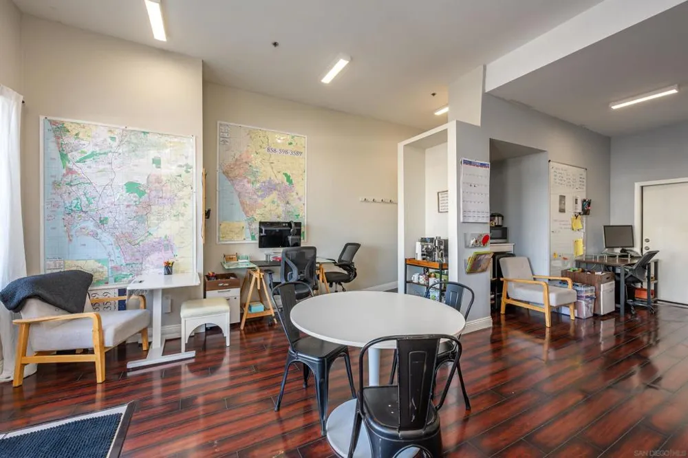 4741 Point Loma San Diego, CA 92107