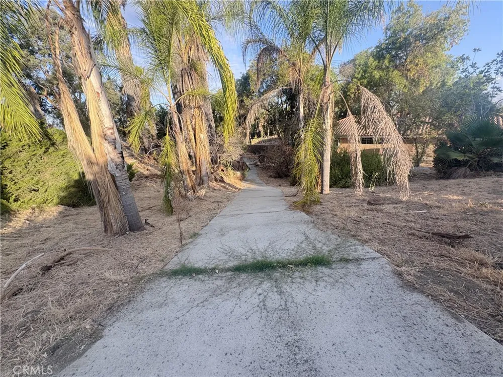 16801 Sendero Del Charro Riverside, CA 92504